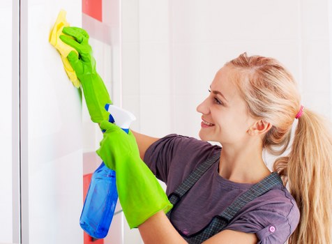 Professional curtain cleaning service for Greenwich homes